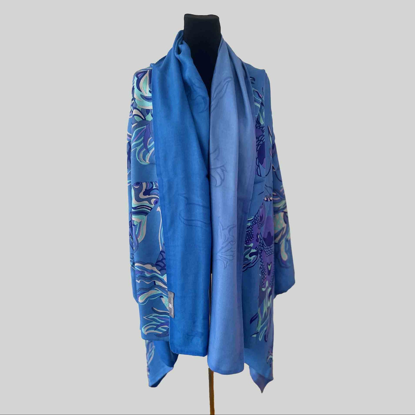 KOI Schal doubleface, auf Seide bedruckt, 100x200, Rückseite 100% Kaschmir in Blau&Türkis