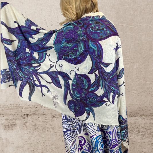 SOUL FLOWERS Changra-Kaschmir Schal/Stola, Blau auf weiß