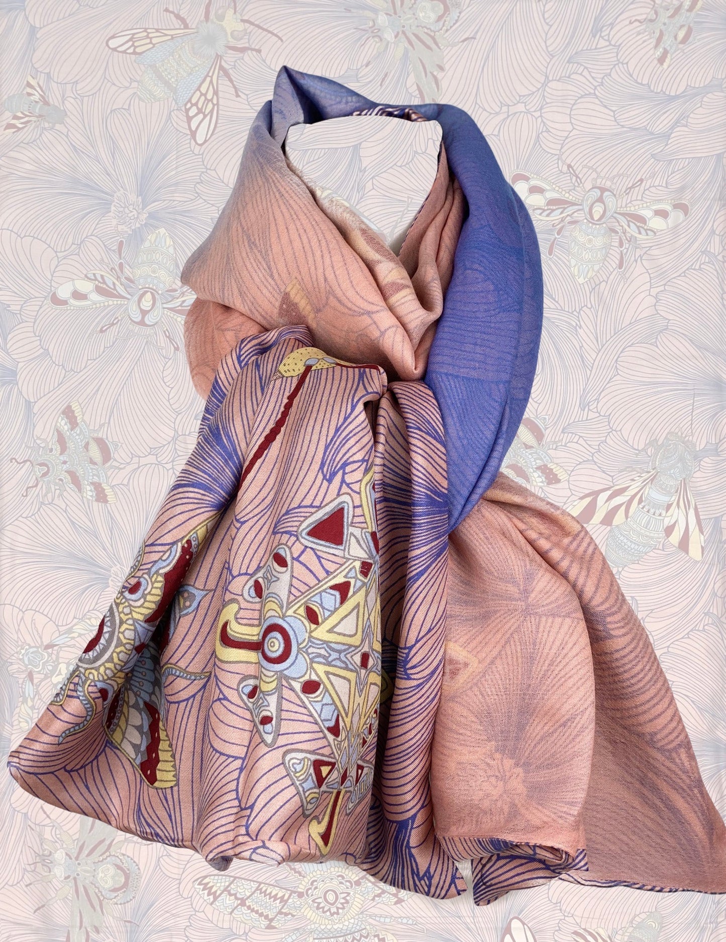 Scarf two-layer, doubleface printed on silk motif "JUST BEES" 100x200 back 100% cashmere color gradient pink-blue
