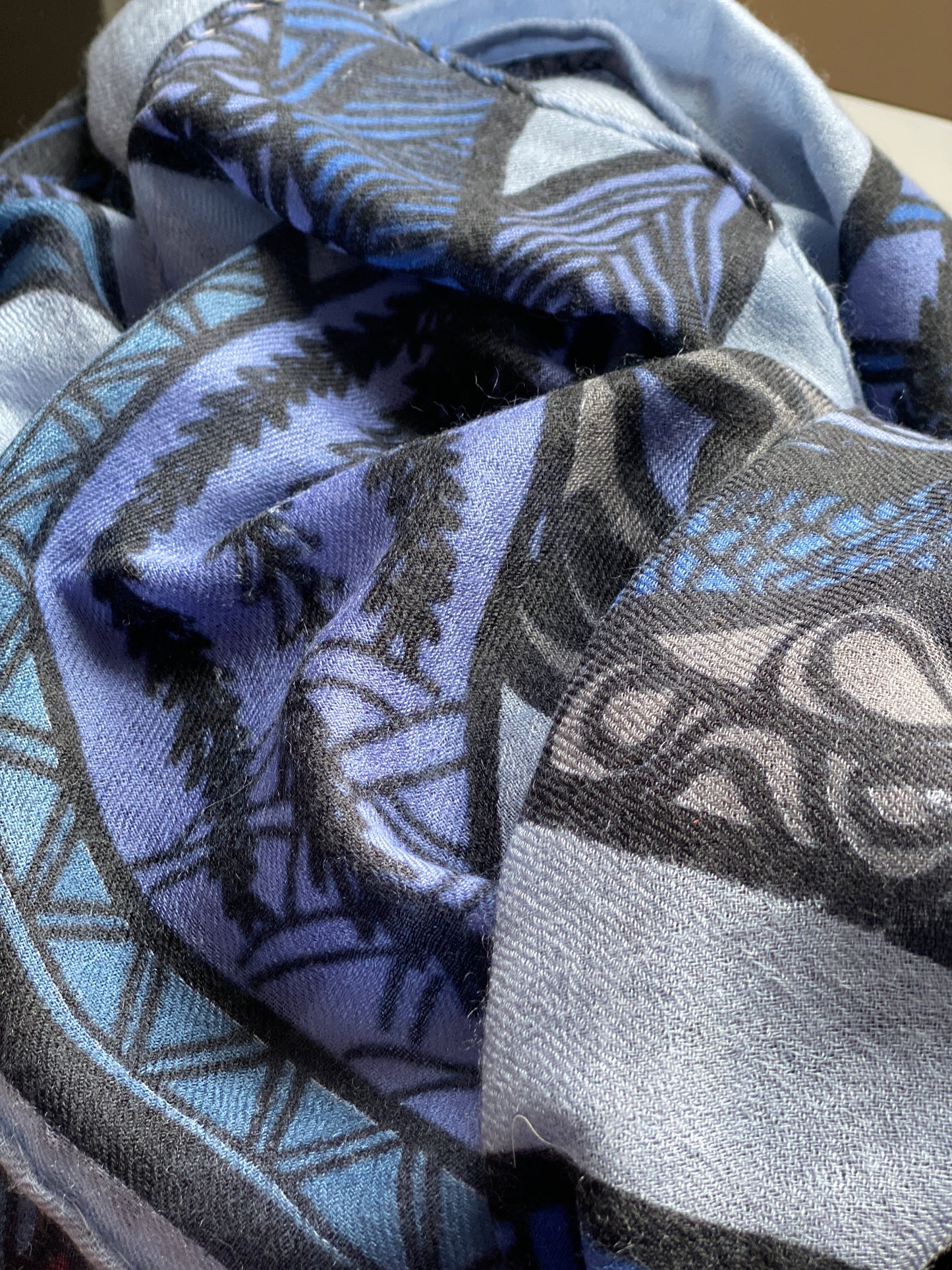"SOUL LEAVES" Light summer scarf made of 100% light baby cashmere. Limited to 5 pieces