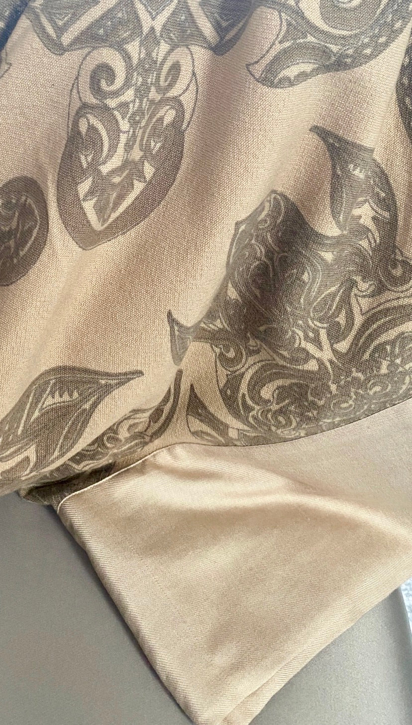 Plaid / 100% cashmere blanket motif MY TURTLES - beige taupe