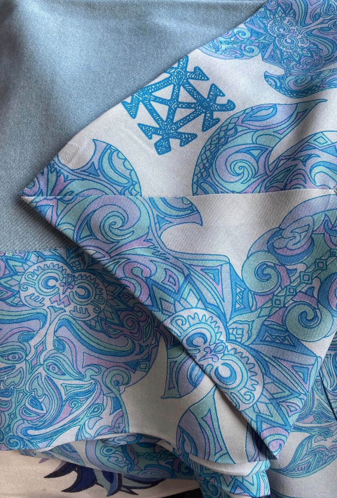 Plaid ESVARA TURTLES on silk, 100% Twill weave Kaschmir, blau