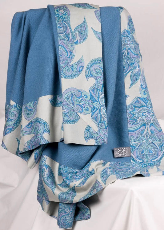 Plaid EVSARA TURTLES on silk -  Feinstes 100% Twill weave Kaschmir - Decke mit handgefertigter Seiden Bordüre